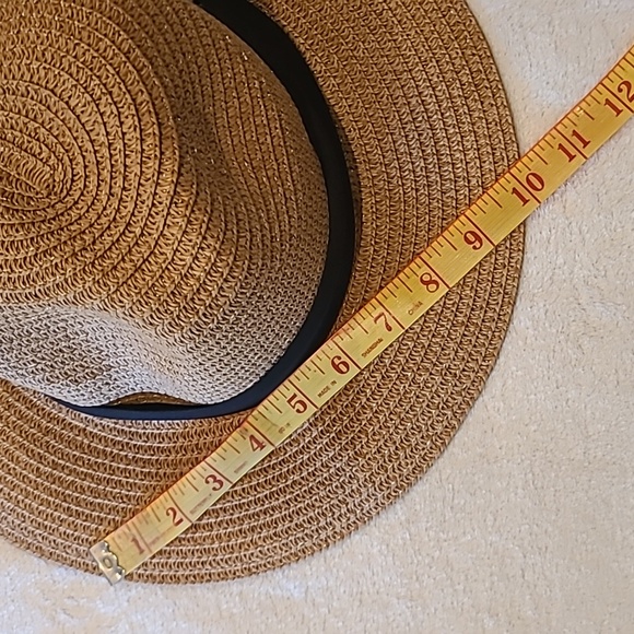 Stylish Straw Sun Hat with Black Band - Picture 6 of 7